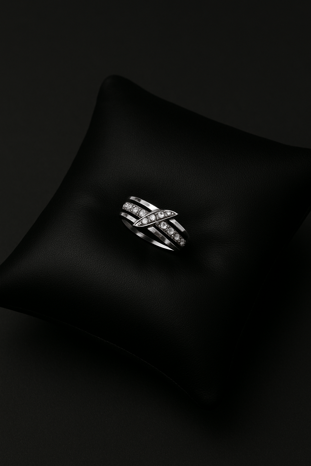 Moonlit Grace – Classic Silver Twist Ring - My Store