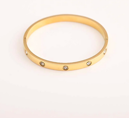 Stainless Steel Contemporary Gold Plated Love AD Anti-Tarnish Bracelet For Women