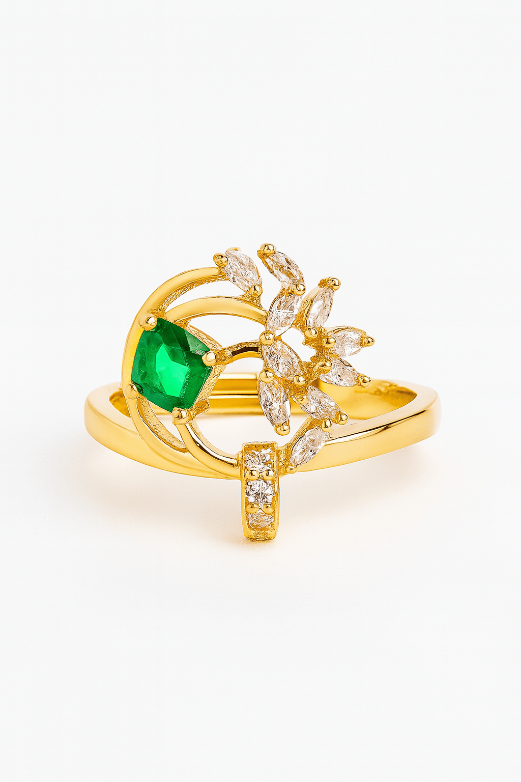Emerald Whirl: Gold Ring with Radiant Sparkle - My Store