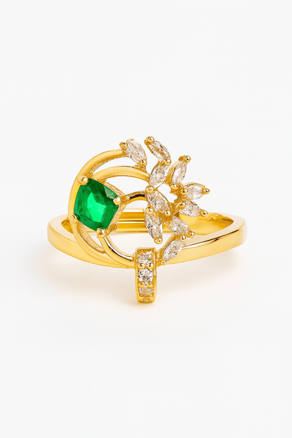 Emerald Whirl: Gold Ring with Radiant Sparkle - My Store