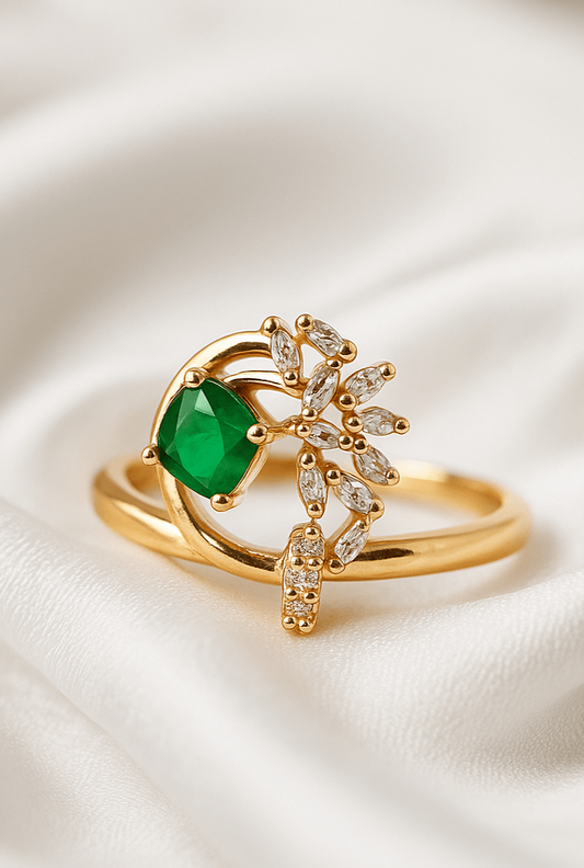 Emerald Whirl: Gold Ring with Radiant Sparkle - My Store