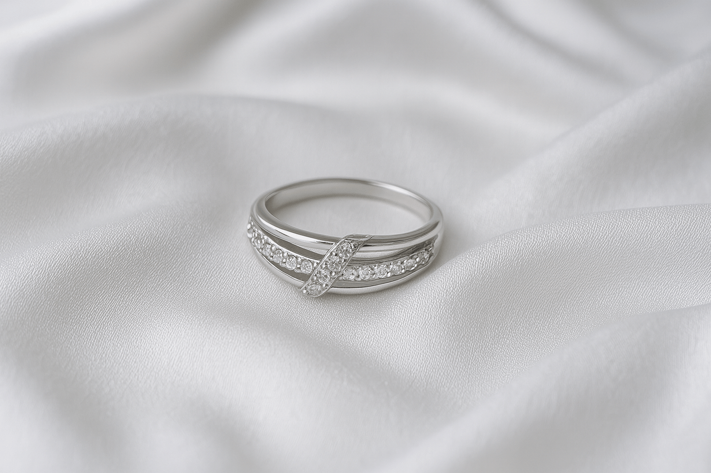 Moonlit Grace – Classic Silver Twist Ring - My Store