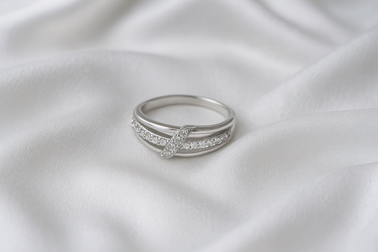 Moonlit Grace – Classic Silver Twist Ring - My Store